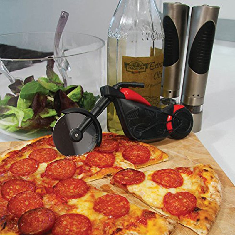 Pizzasnijder in motorstijl