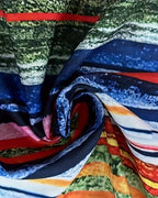 Gestreepte damesblouse met knopen