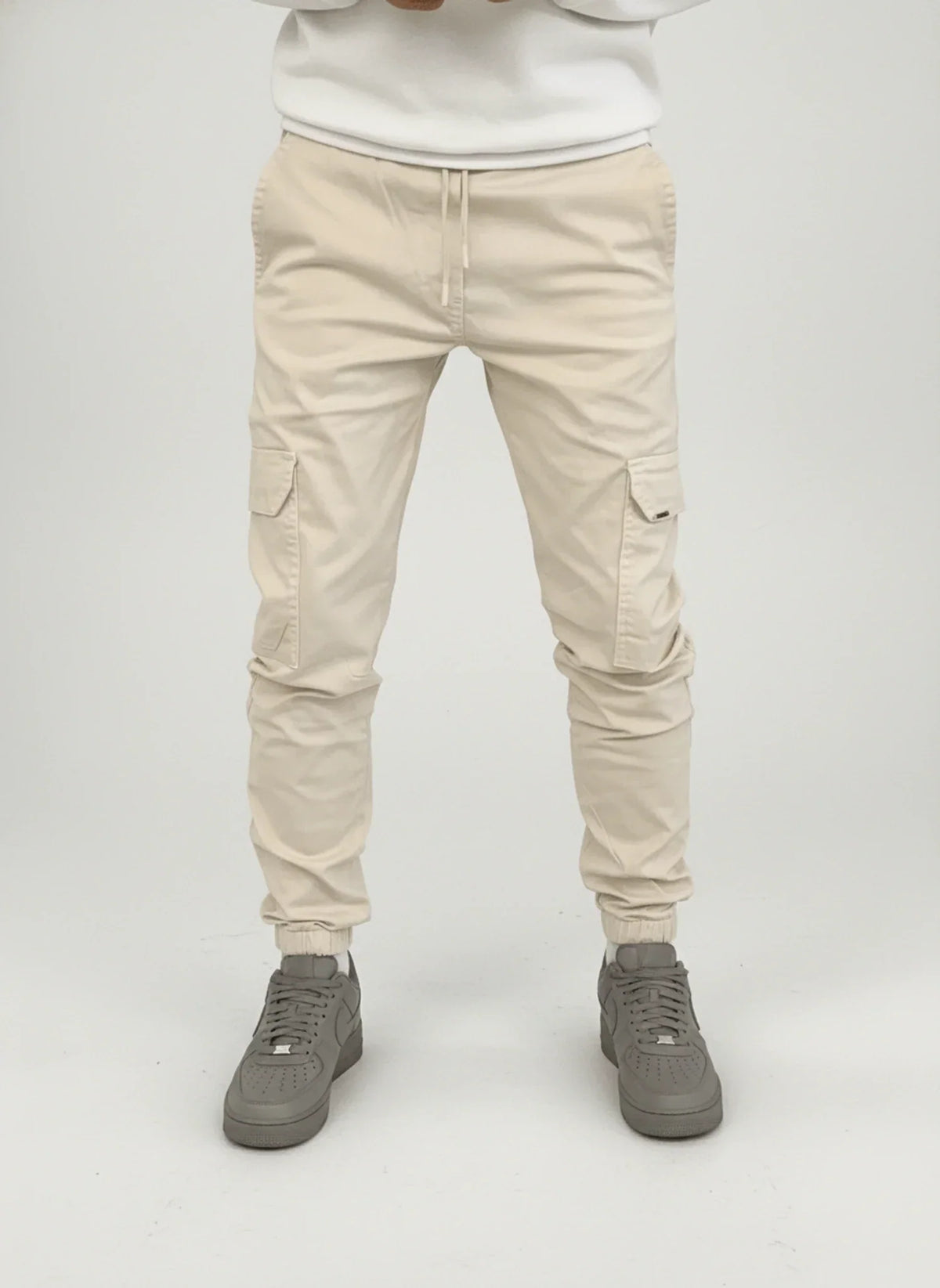 Ioan | Slim-fit herencargojogger met elastische enkelboorden