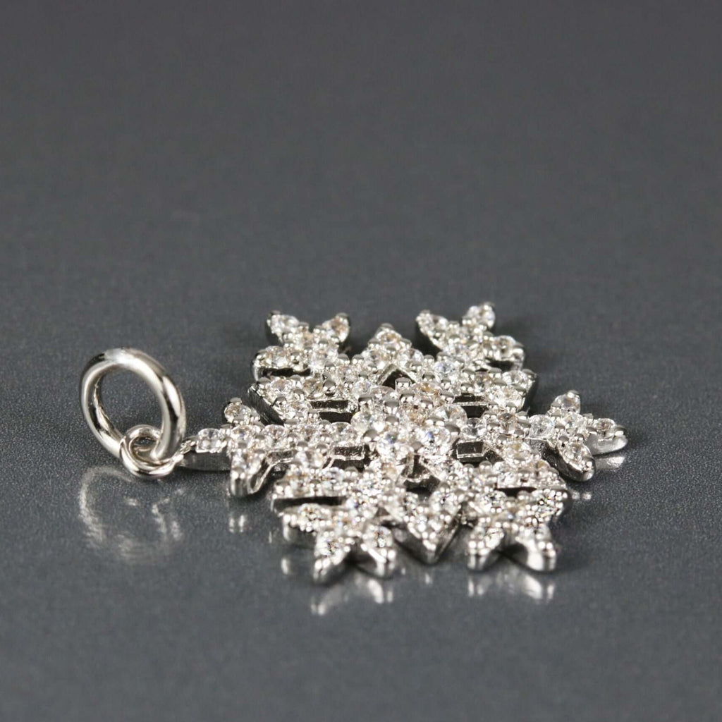 Ketting met sneeuwvlokhanger