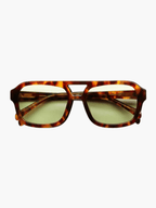 Vintage zonnebril met uv-bescherming en retro charme