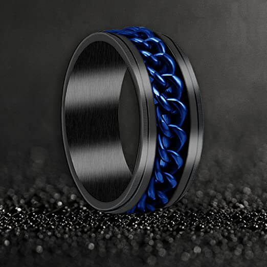 Ring met kettingontwerp