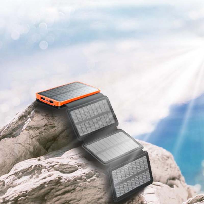 Zonne-energie powerbank met 4 panelen en 3 usb-uitgangen