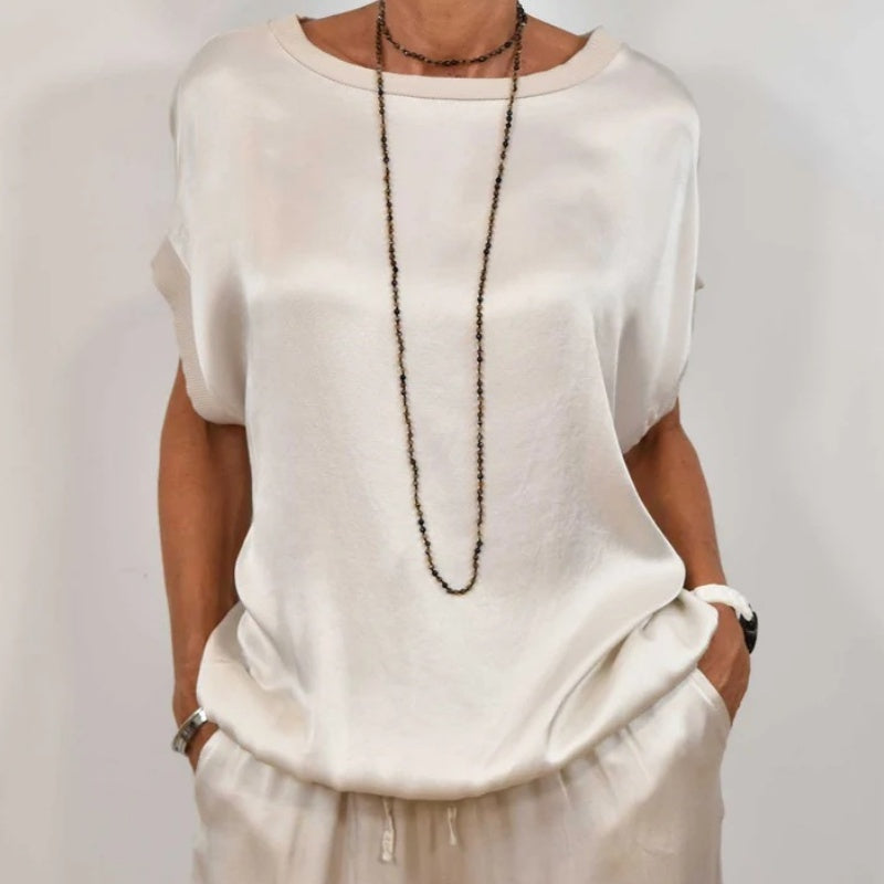 Tweedelige set met losse blouse en wijde broek
