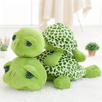 Zachte pluchen schildpadknuffel met realistisch ontwerp
