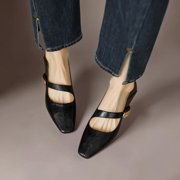 Mary Jane-pumps van leer met vierkante neus en goudkleurig bitdetail