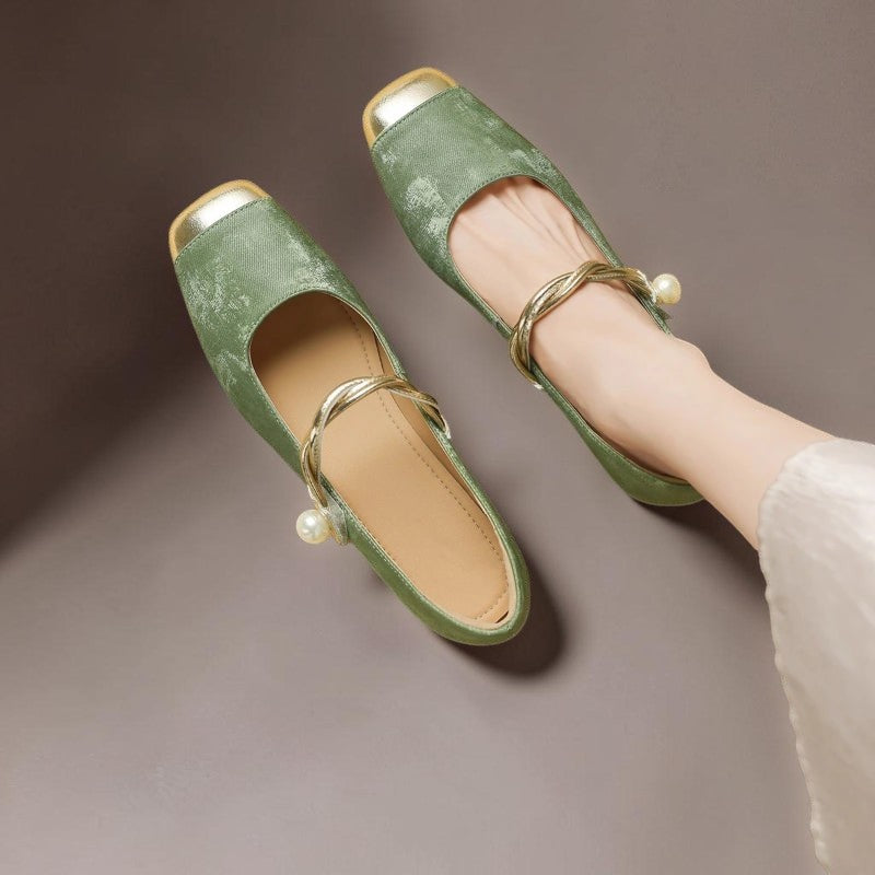 Mary Jane-pumps met vierkante neus en parelbandje