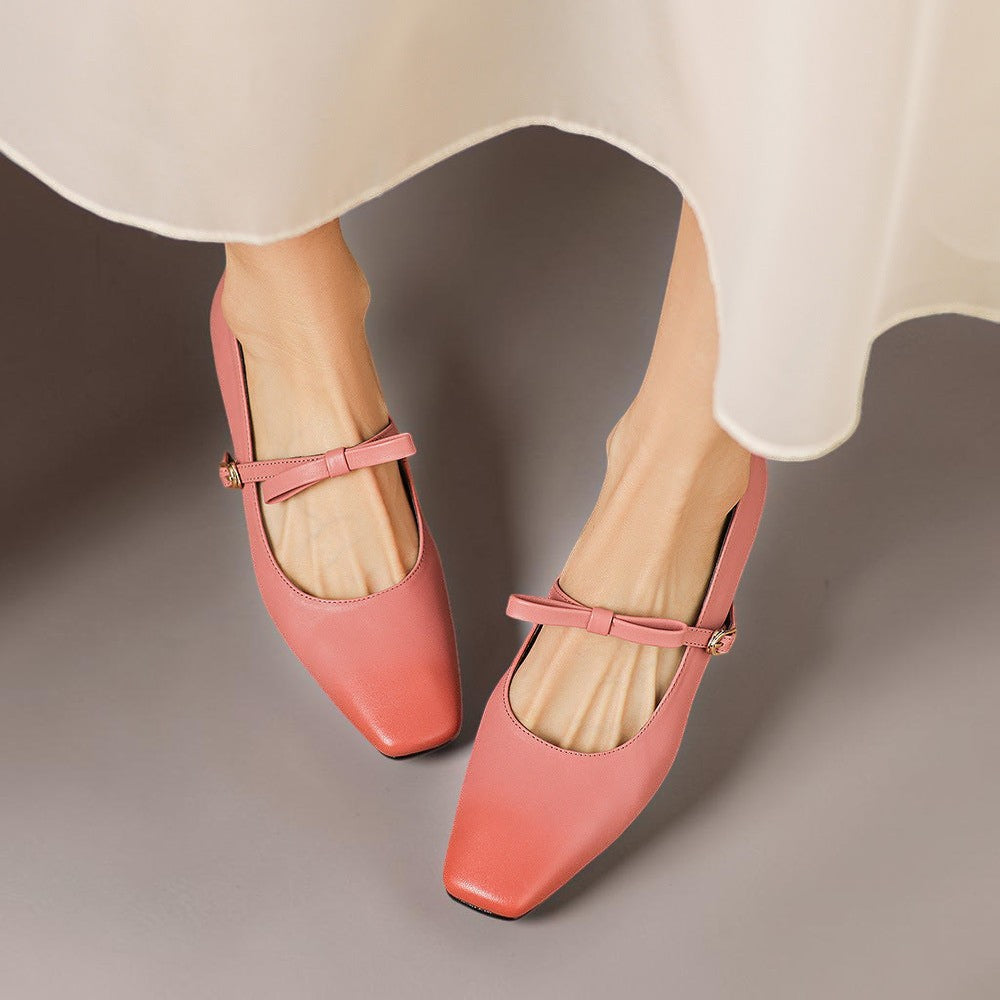 Mary Jane-pumps met strikband en verborgen blokhak