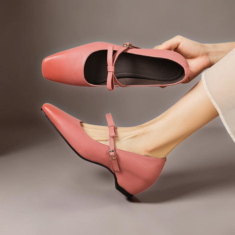 Mary Jane-pumps met strikband en verborgen blokhak