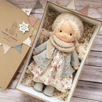 Waldorf-pop van natuurlijke materialen – 30 cm groot