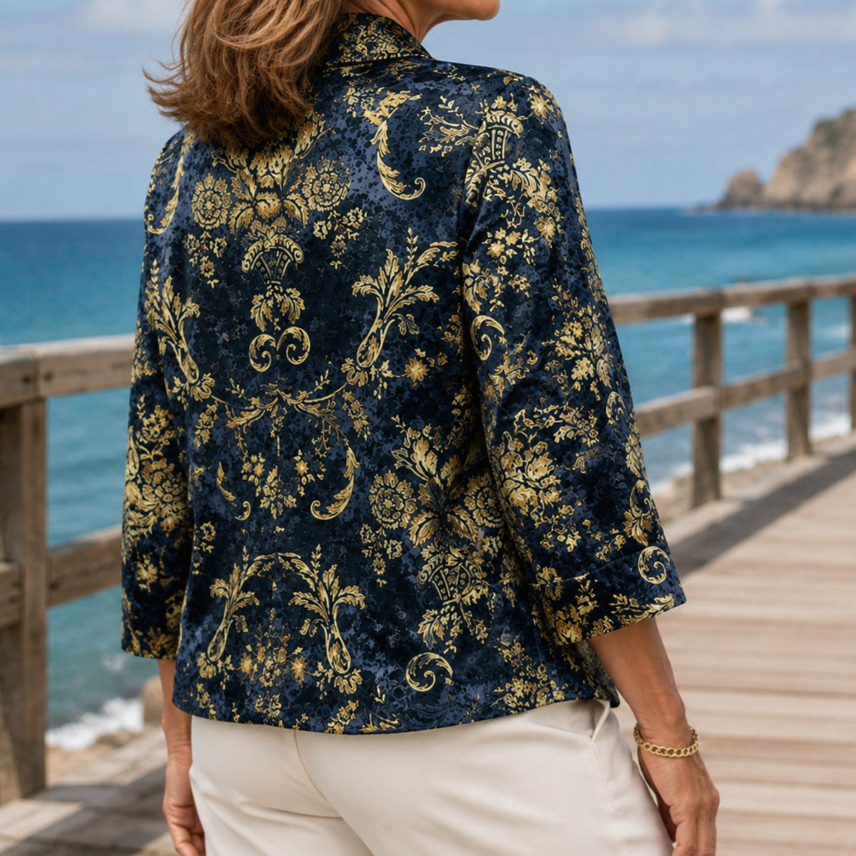 Moira | Open damesblazer met barokke bloemenprint en driekwartmouwen