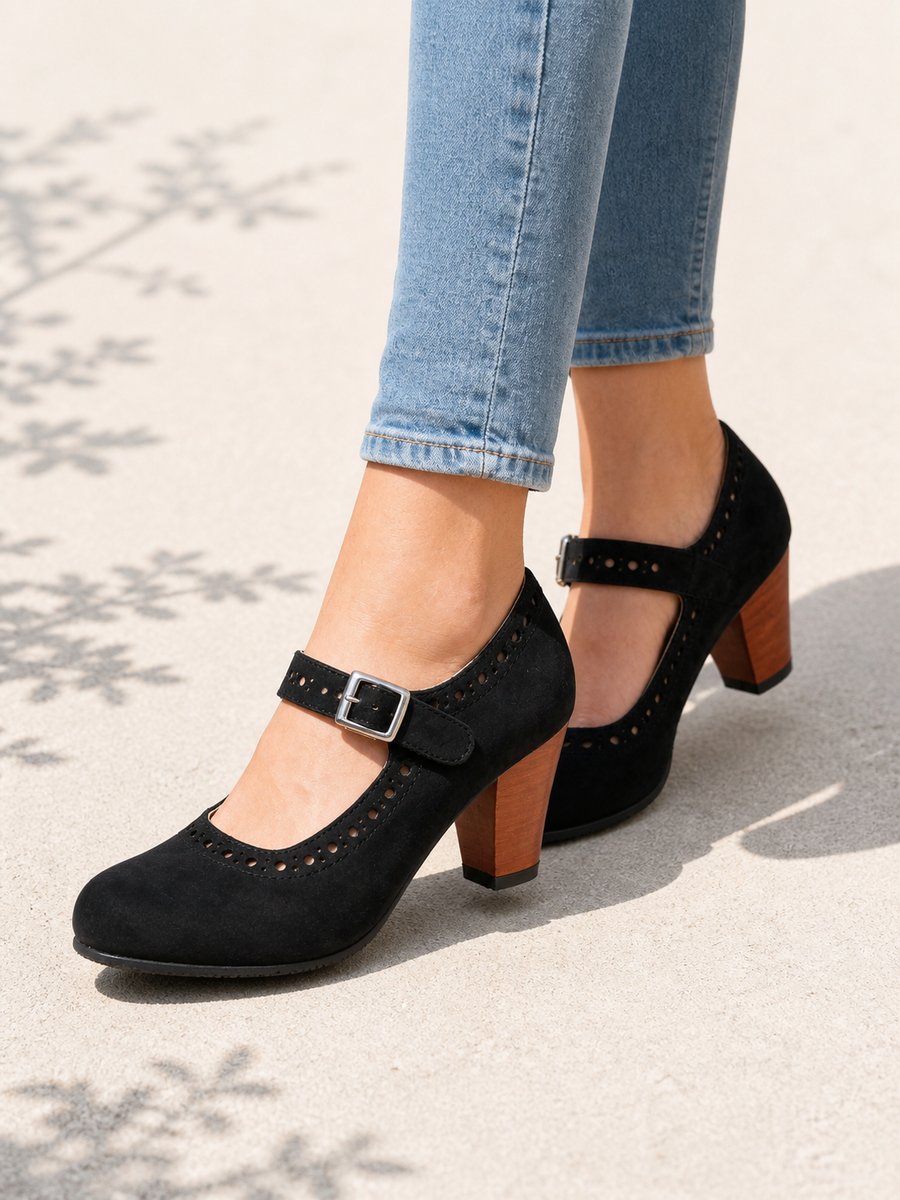Mary-janes voor dames met blokhak, brogue-details en gespbandje