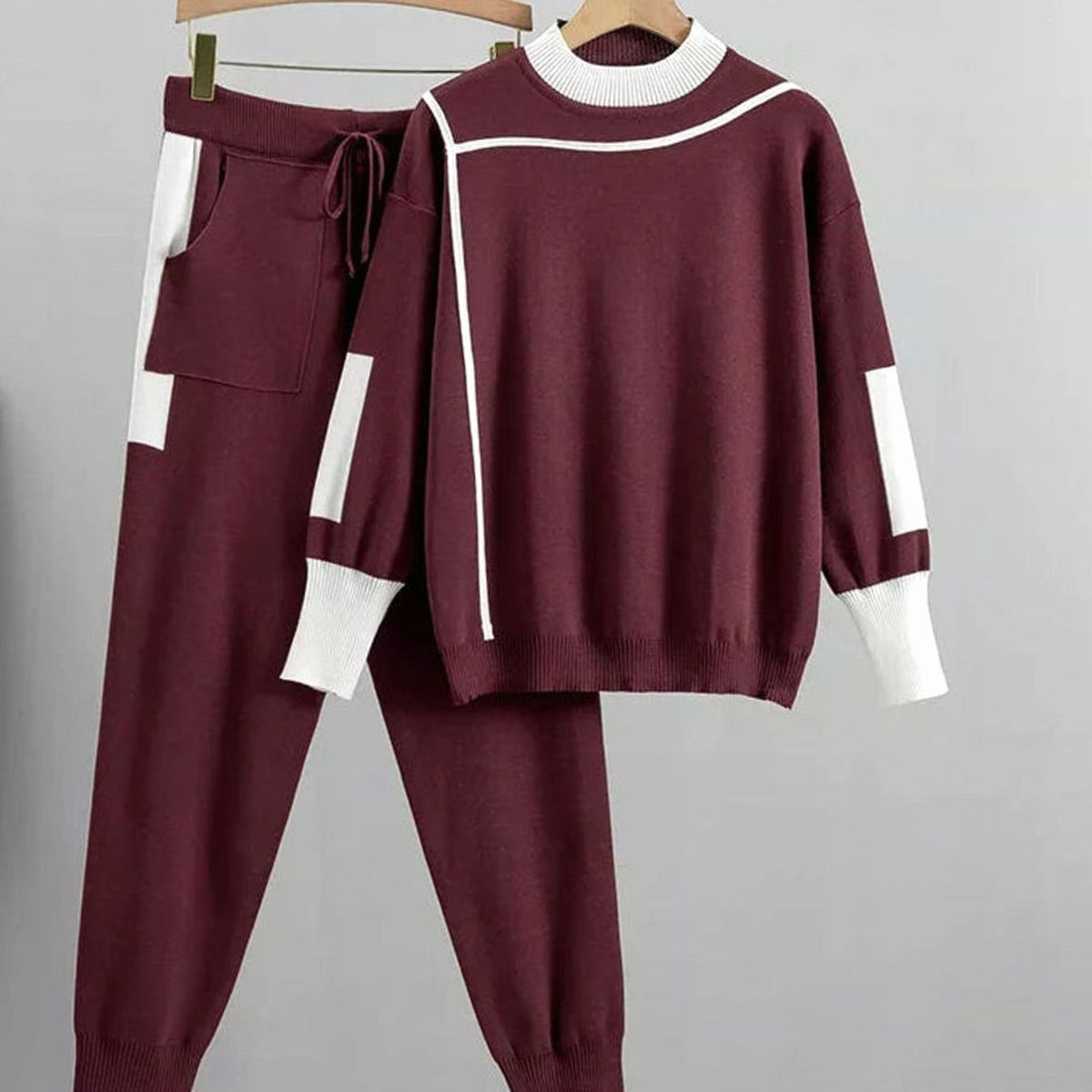 Oline | Tweedelige gebreide damesset met trui en joggingbroek