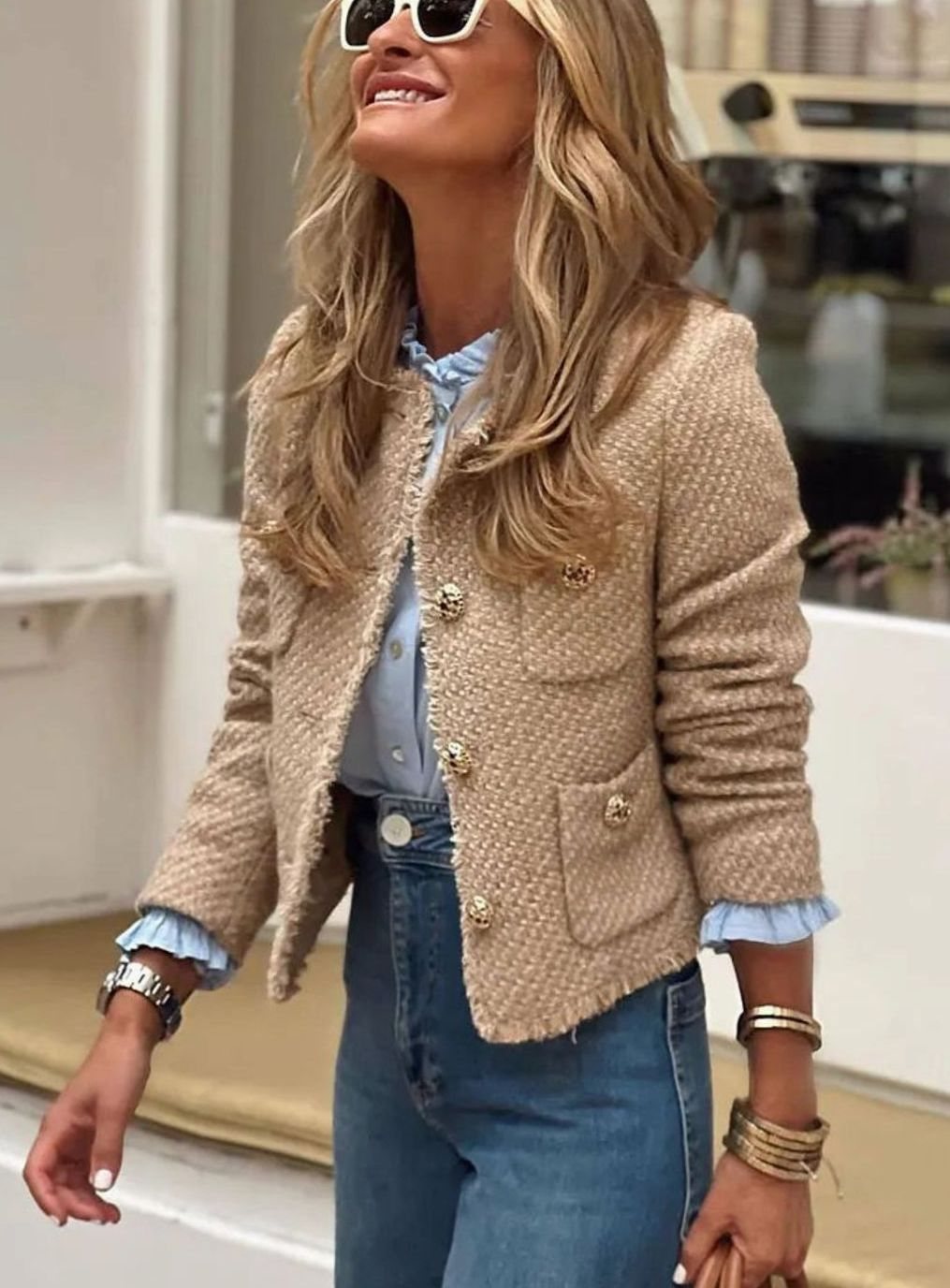 Wies | Korte damesblazer van tweed met goudkleurige knopen