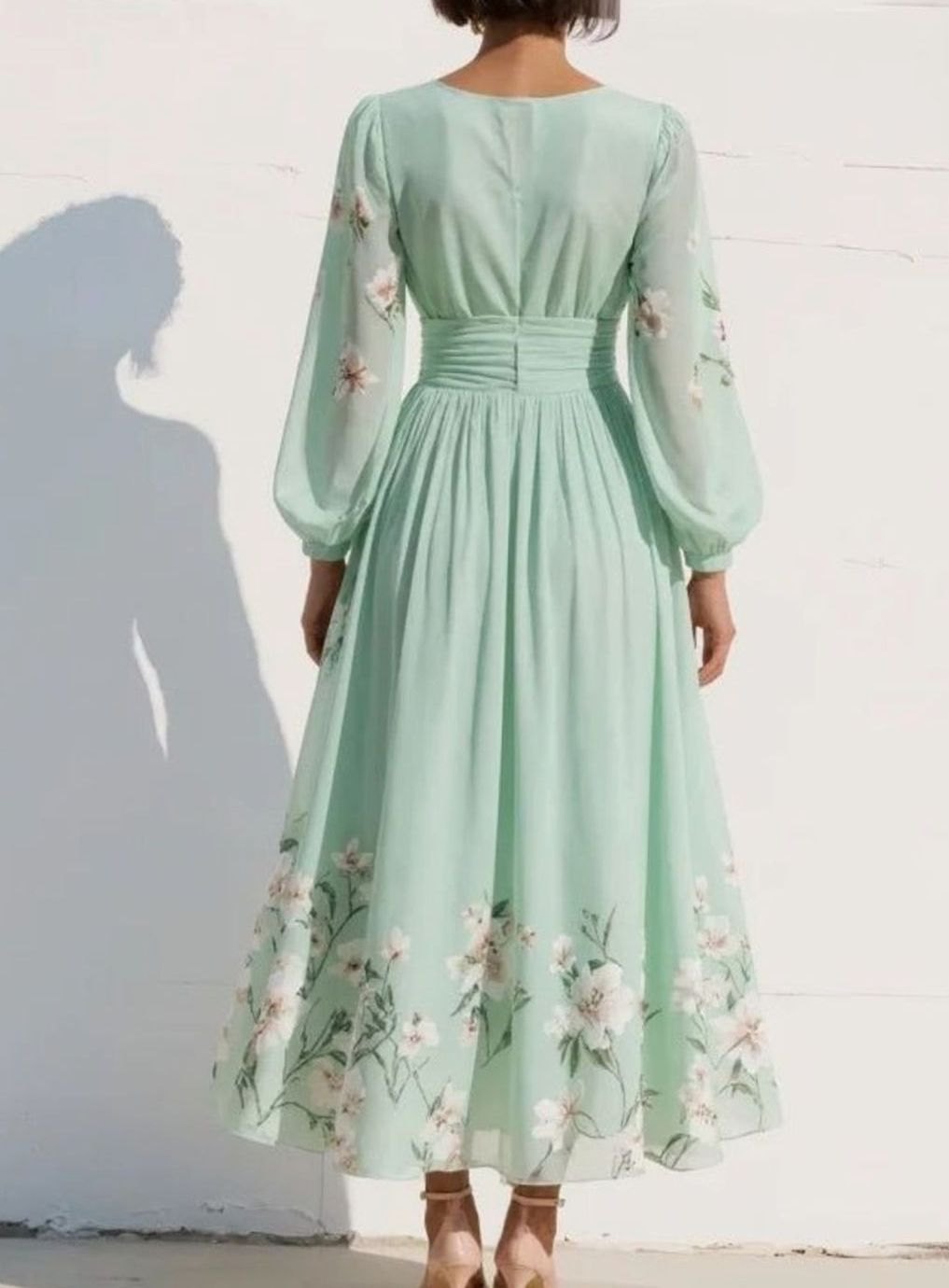 Tessa | Midi-jurk van chiffon met bloemenprint, V-hals en ballonmouwen
