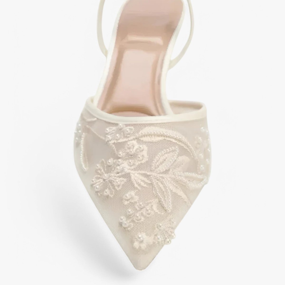 Damespumps van geborduurd mesh met dubbele hielbandjes
