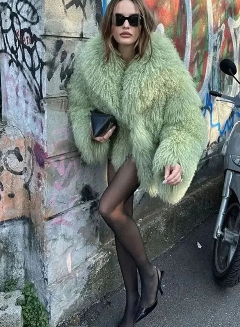 Malika | Korte jas van langharig imitatiebont
