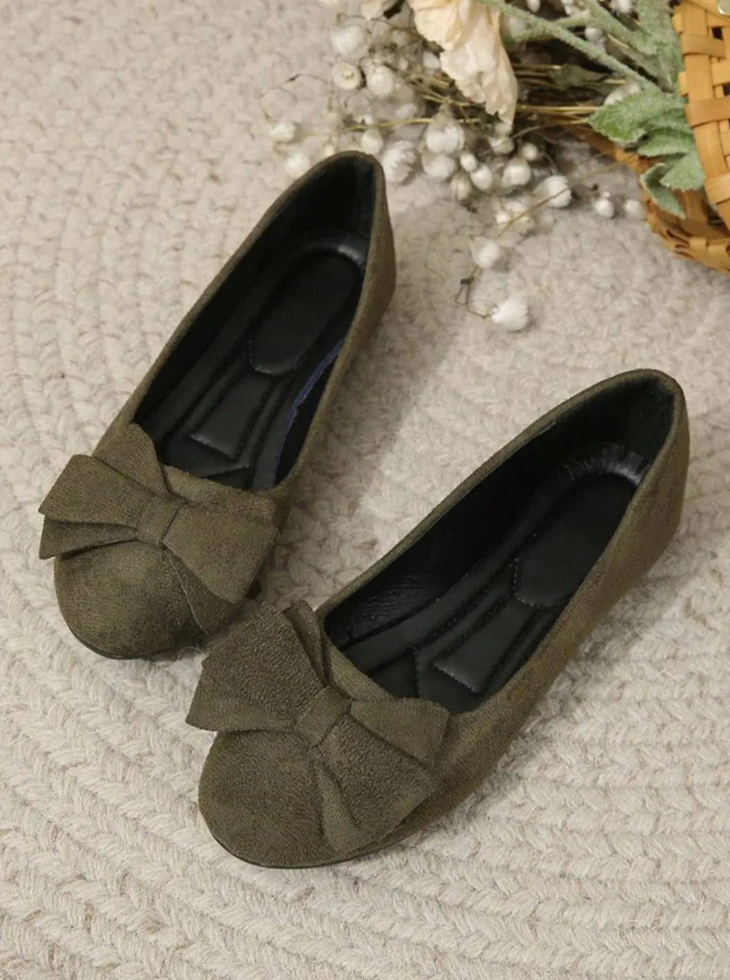 Damesballerina’s in suèdelook met strikdetail