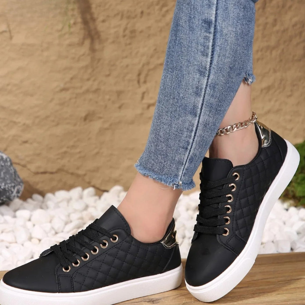 Damessneakers van gewatteerd imitatieleer met plateauzool