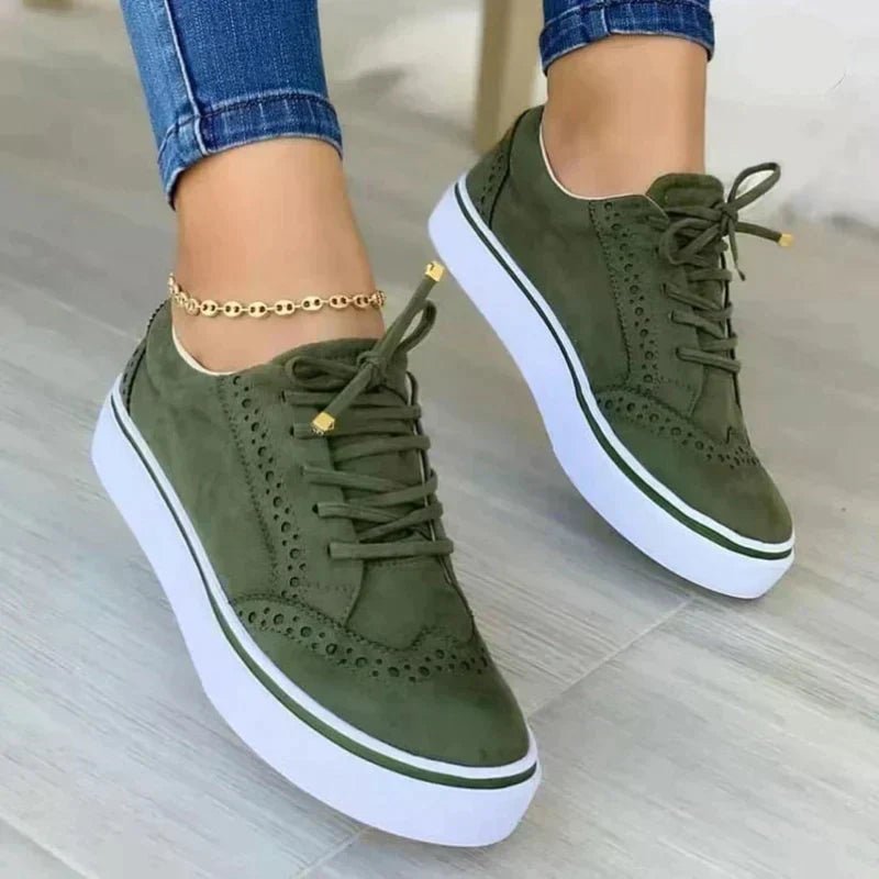 Damesplatformsneakers van PU-leer met brogueperforaties