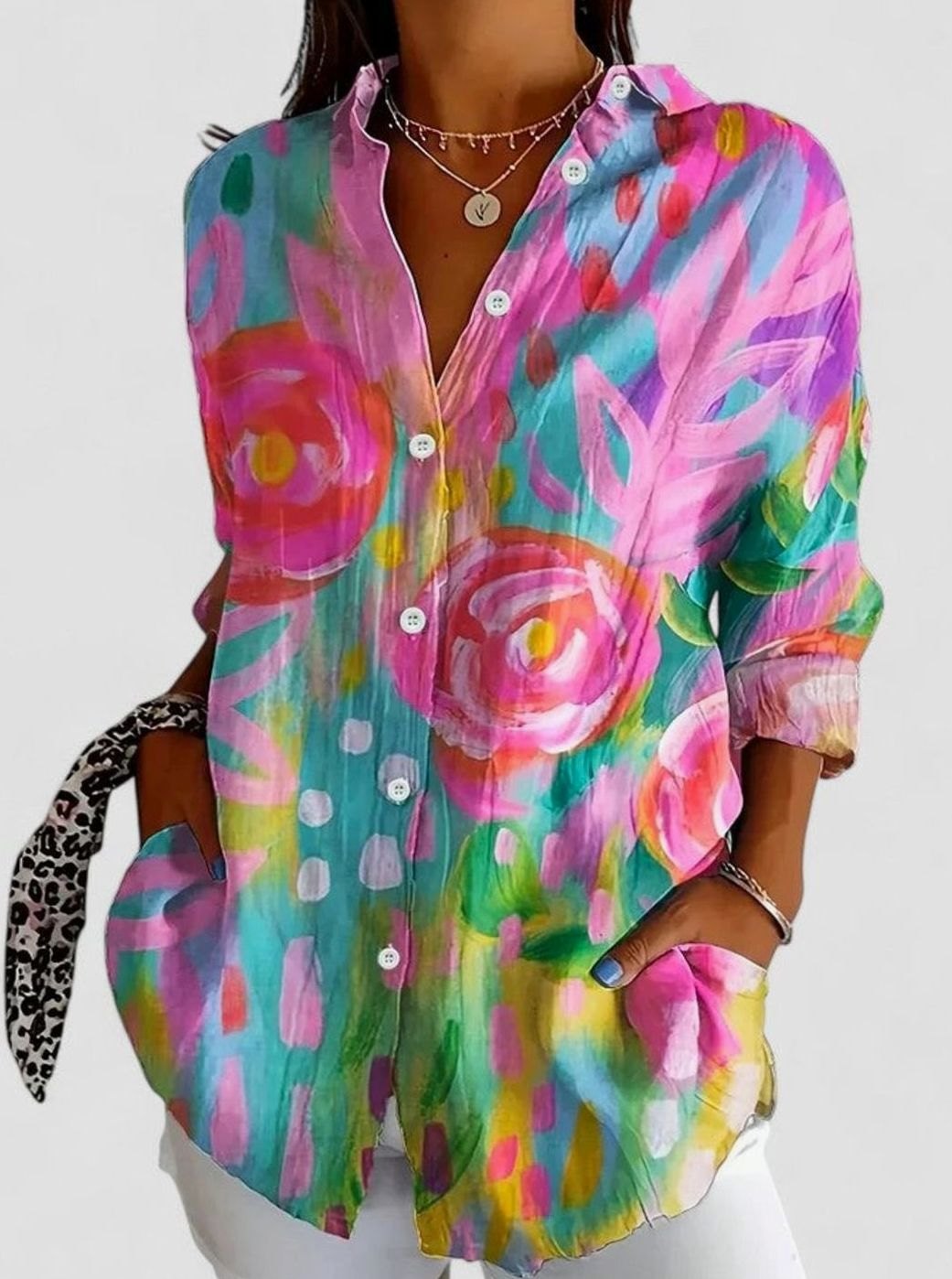 Aida | Blouse met aquarelbloemenprint en knopen