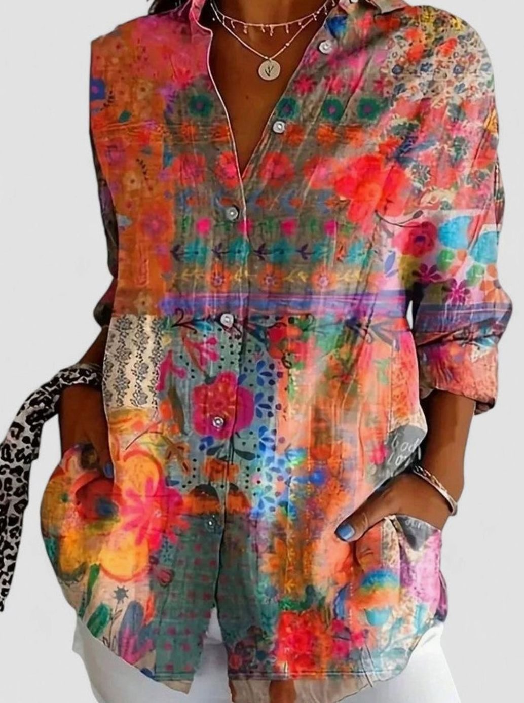 Aida | Blouse met aquarelbloemenprint en knopen