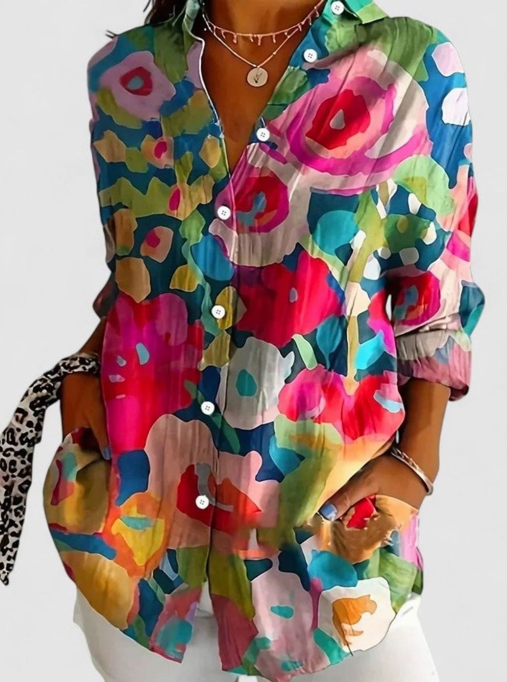 Aida | Blouse met aquarelbloemenprint en knopen
