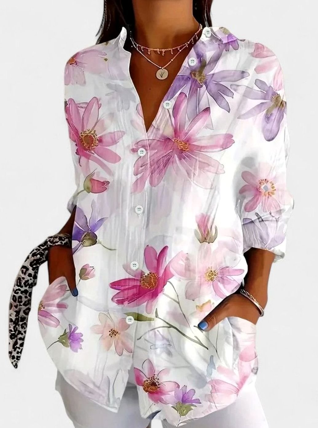 Aida | Blouse met aquarelbloemenprint en knopen