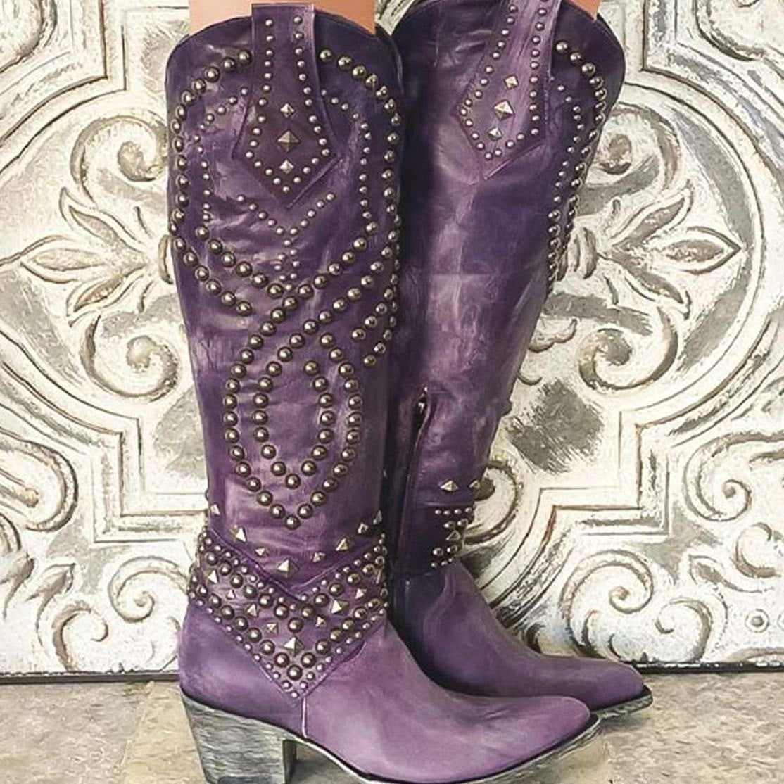 Knielange cowboylaarzen voor dames met studs en blokhak