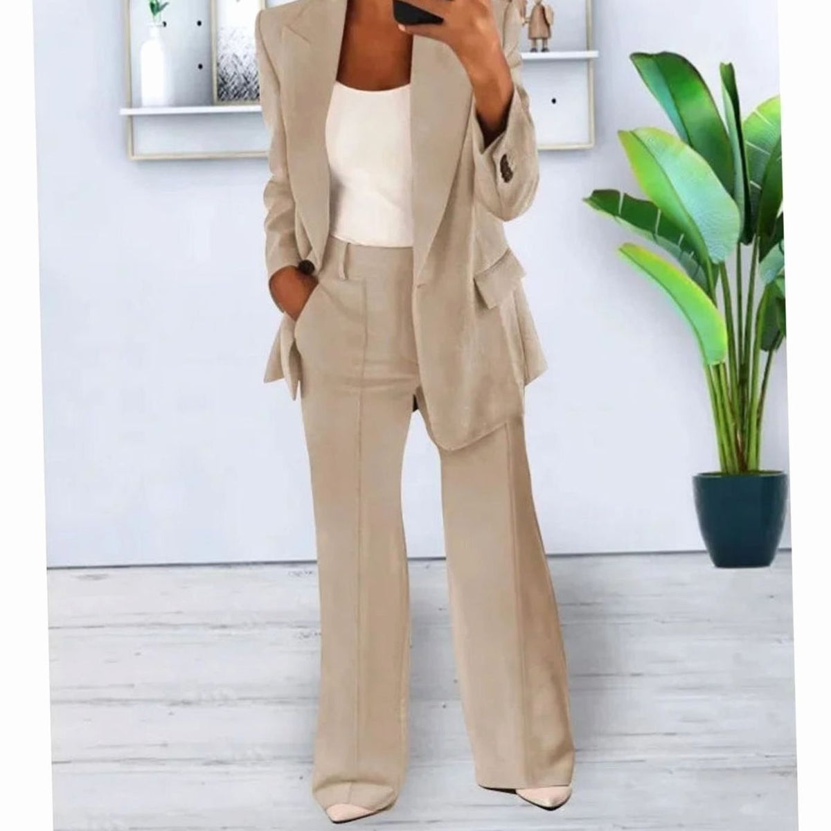 Romée | Tweedelige damesset met blazer en broek met wijde pijpen