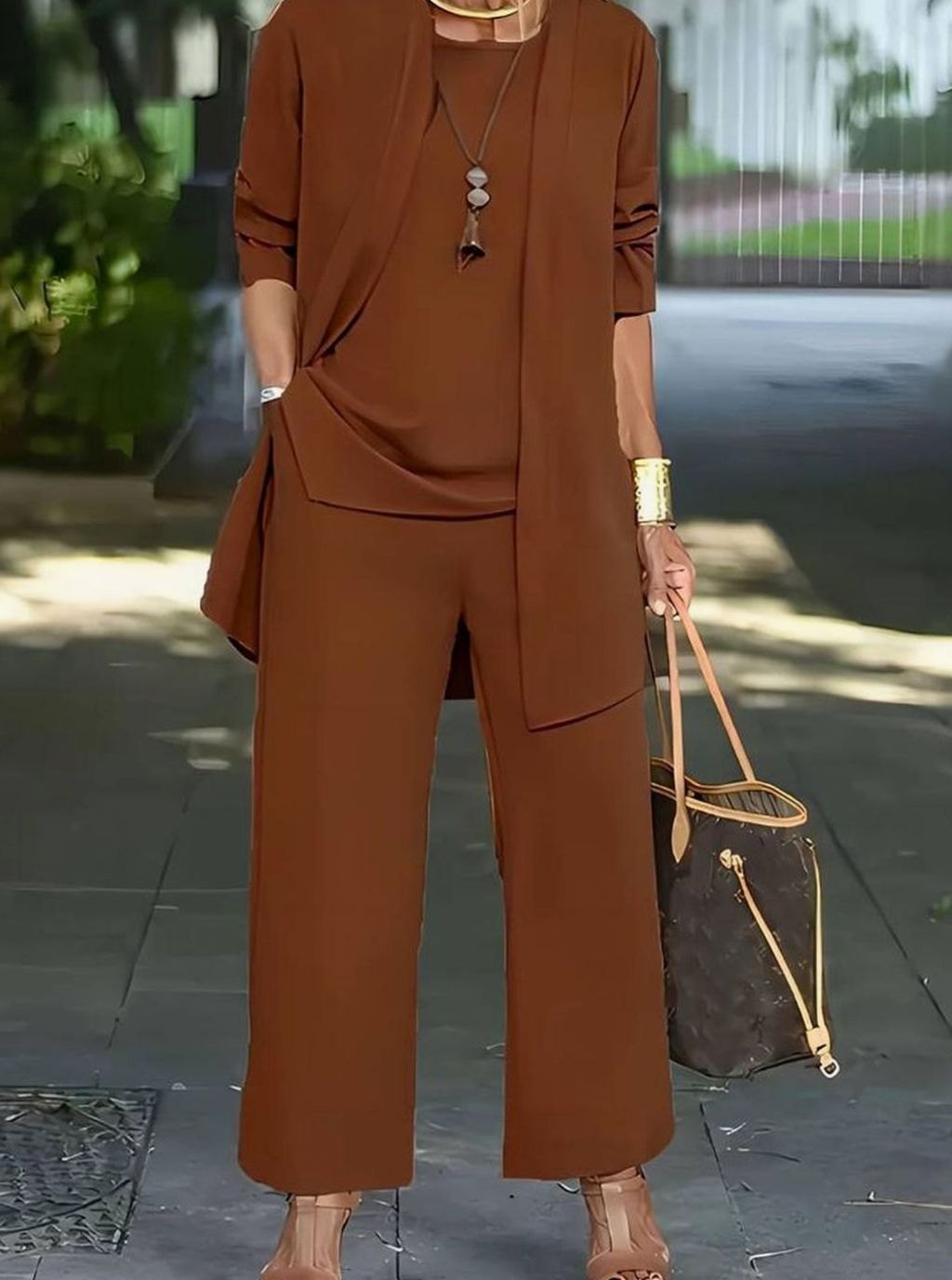 Dewi | Driedelige damesset met top, wijde broek en lang open vest