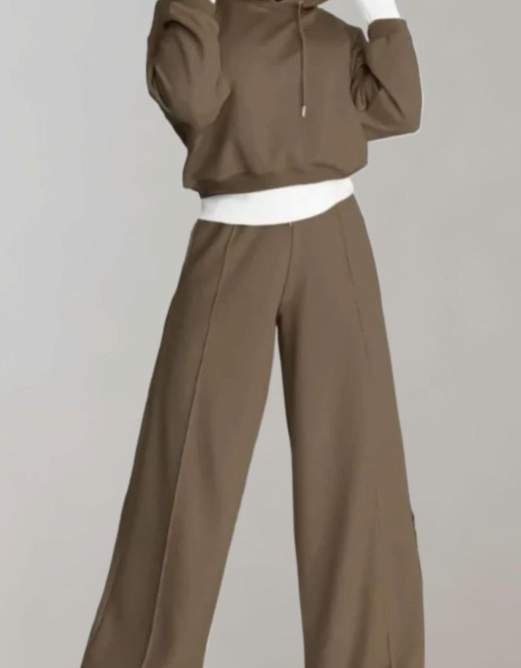 Tilde | Dames tweedelige set met cropped hoodie en wijde broek