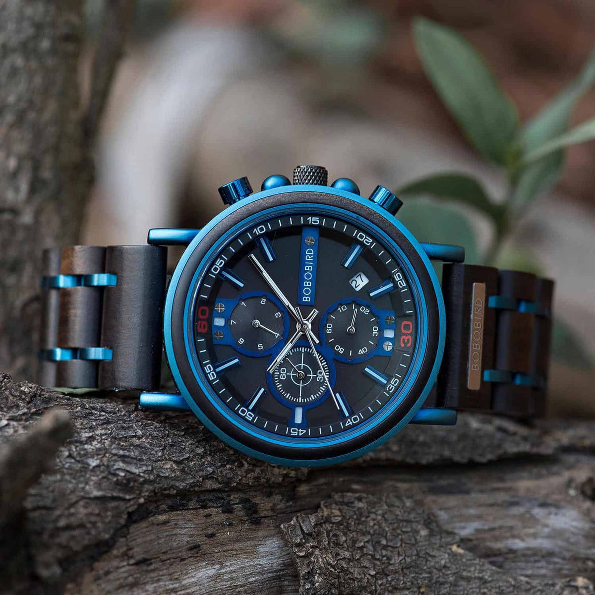 Chronograafhorloge van blauw hout