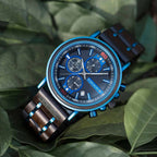 Chronograafhorloge van blauw hout