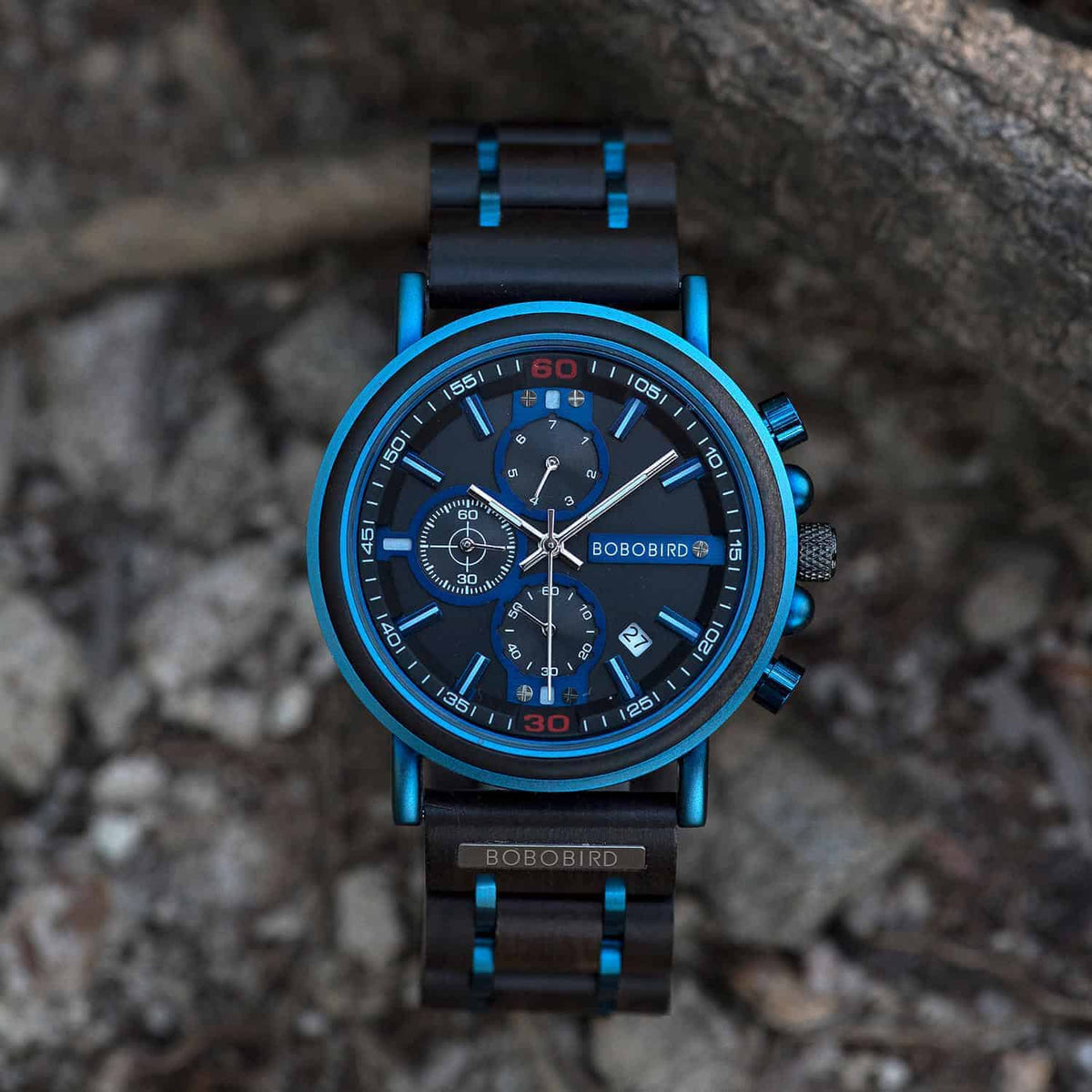 Chronograafhorloge van blauw hout