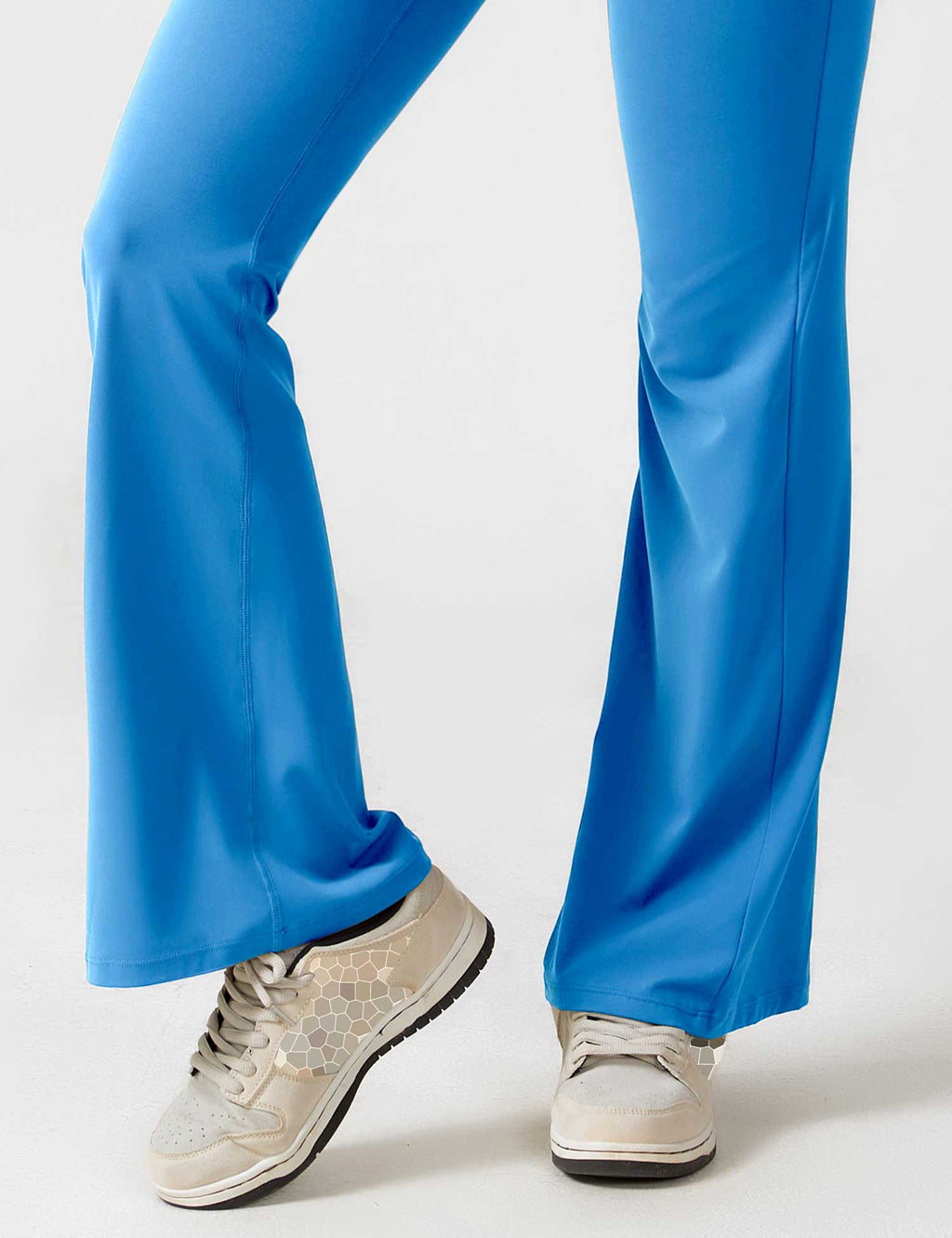 Rugvrije jumpsuit met uitlopende broekspijpen