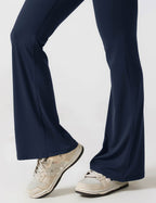 Rugvrije jumpsuit met uitlopende broekspijpen