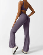 Rugvrije jumpsuit met uitlopende broekspijpen