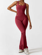 Rugvrije jumpsuit met uitlopende broekspijpen